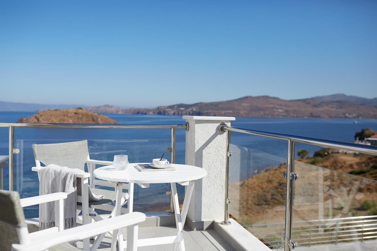 פטרה Eleia Seafront Rooms & Villas מראה חיצוני תמונה